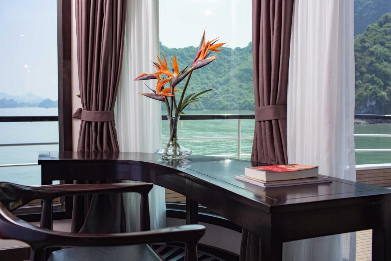 Scarlet Pearl Cruises - Wonder On Lan Ha Bay Hotel Ha Long Eksteriør billede